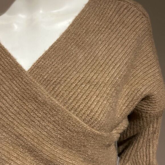 Brochu Walker The Hughes Wrap Front Sweater Camel Melange NWT Woman’s small - Picture 5 of 12